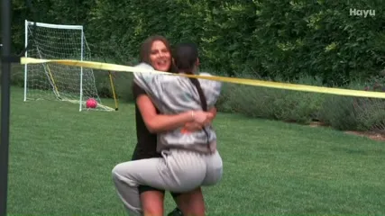 Kim Kardashian - Volleyball