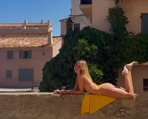 Kimberley Garner - Video