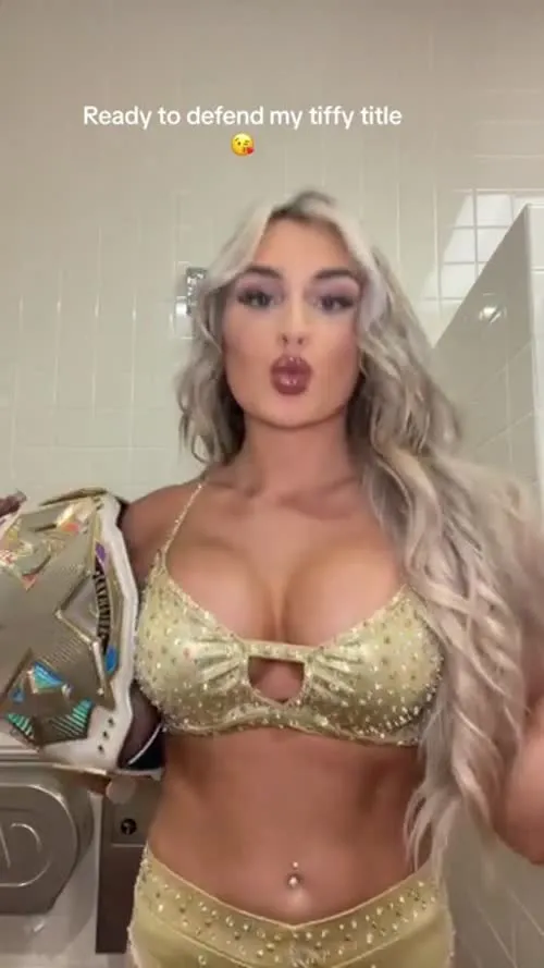 Tiffany Stratton - Video