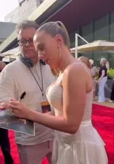Scarlett Johansson - KqqvkhaUc0w