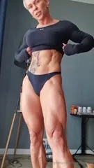 crazyxbody / musclegirlxxx - Video