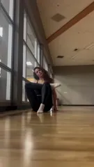 Courtney Hope - Video