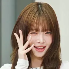 Hong Eunchae 홍은채 | LESSERAFIM - Kz ta Ky l zi w