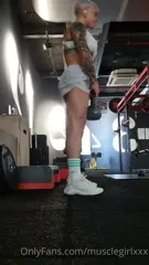 crazyxbody / musclegirlxxx - Video