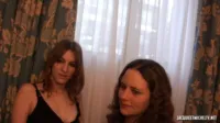 Jacquie et Michel || Indecentes Voisines || French Sites - JM - Trio gagnant et surprenant pour ces deux cochonnes avec Laurianne (2011-12-08)