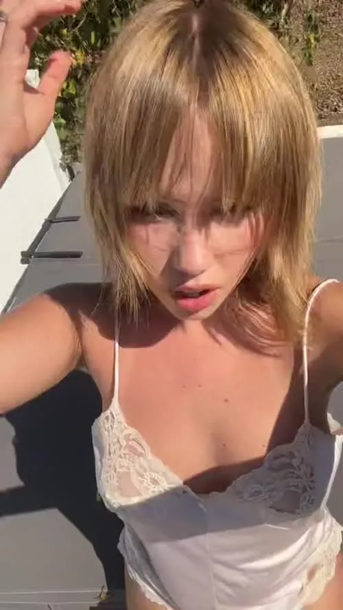 Lexee Smith - Video