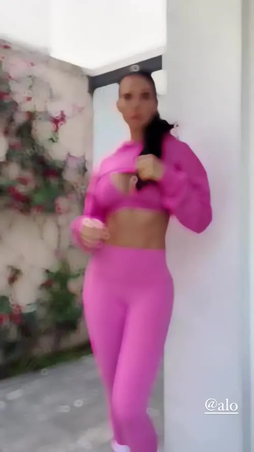 Livia Brito - Video