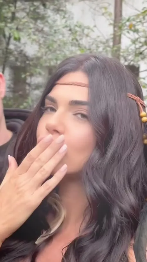 Livia Brito - Video