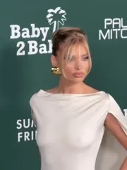 Elsa Hosk - Video