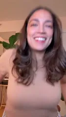 Alexandria Ocasio-Cortez / AOC - Video #303455