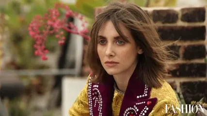 Alison Brie - Video