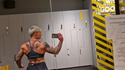 crazyxbody / musclegirlxxx - Video