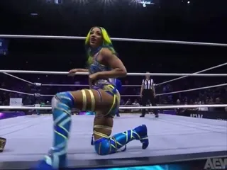 WWE/AEW Sasha Banks | Mercedes Moné - Video