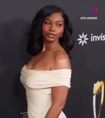 Taylor Rooks - Video