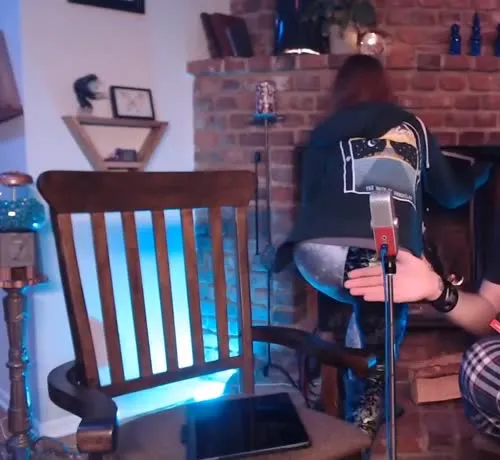 Marisha Ray - livestream - butt 64980a9d821a9