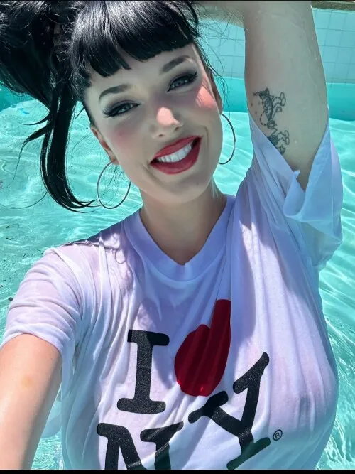 Megan Louise / Desire (@desire_musicofficial)