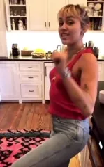 Miley Cyrus - Video