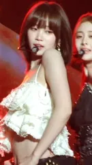 Kim Chaewon 김채원 [Le Sserafim] - Video #247333