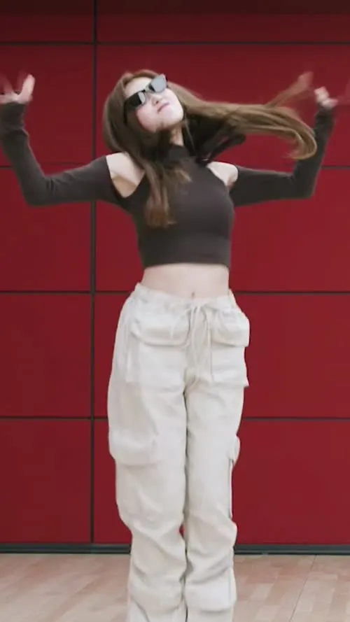 Minatozaki Sana (TWICE) - Video