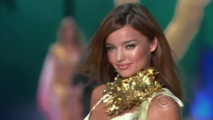 Miranda Kerr - VS runway compilation