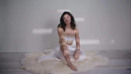 Lucy Hale - Video