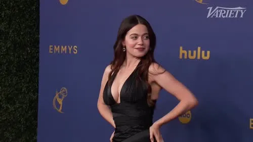 Molly Gordon - Video