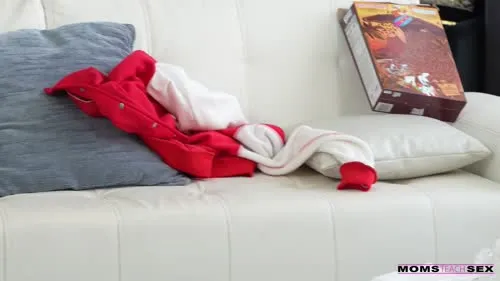 Richelle Ryan - Momsteachsex pussy is the only way to get rid of that hard cock