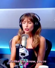 Alison Brie - Video