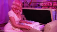 Penny Barber/Pamperedpenny - My video - ManyVids