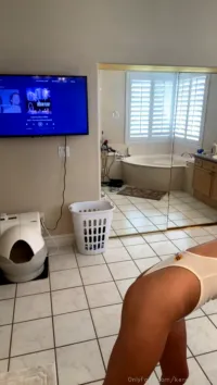 Kenna James - Video