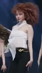 Huh Yunjin 허윤진 | LESSERAFIM - Video #123257