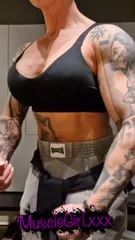 crazyxbody / musclegirlxxx - Video #389277