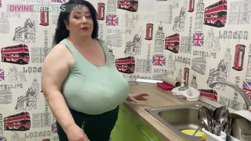 DIVINEBREASTS.COM - Natalie3 videos 14 mp41080 washingdishes