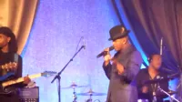 Genevieve Morton - Ne Yo performing with S I Models Genevieve Morton and Kate Upton