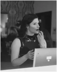 Courtney Laplante (Spiritbox Singer) - Video