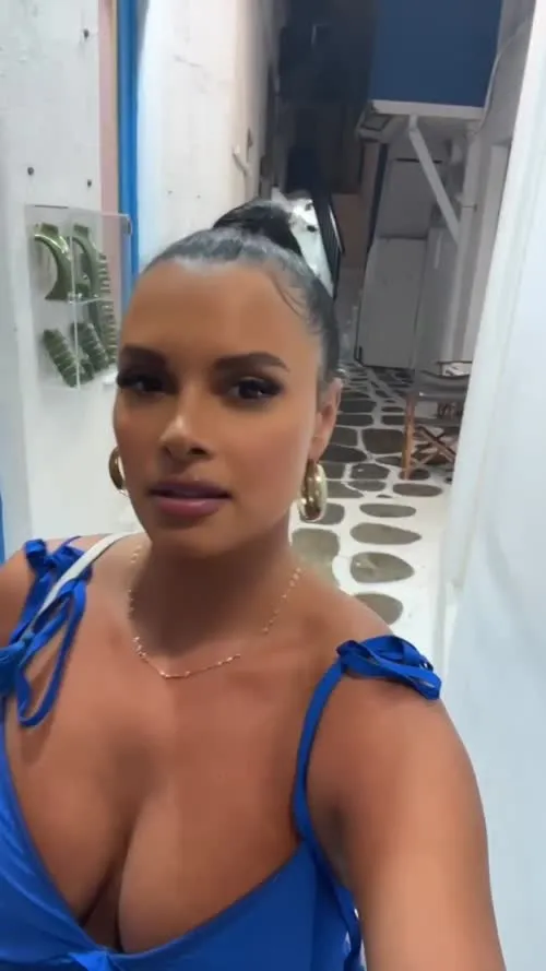 Joy Taylor - Video
