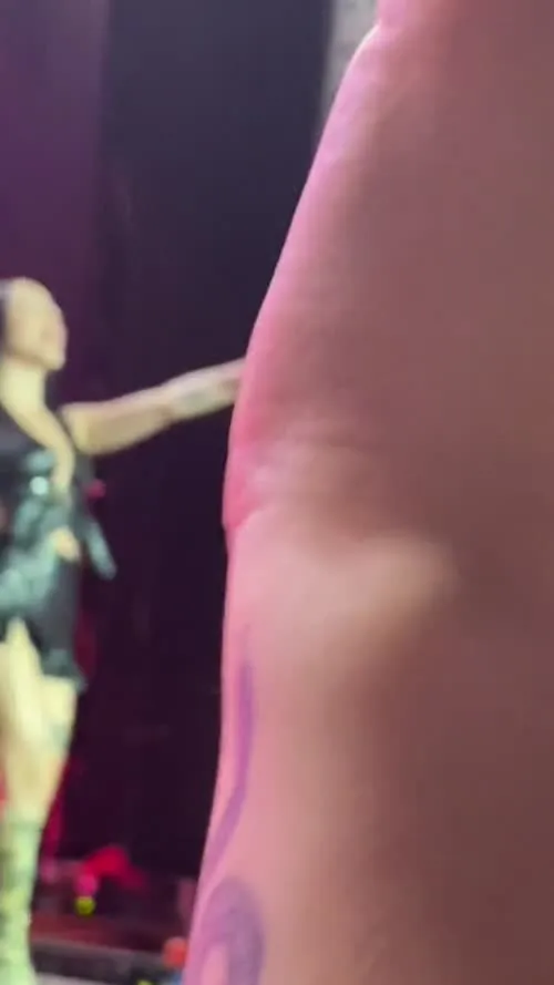 nicki nicole - Video