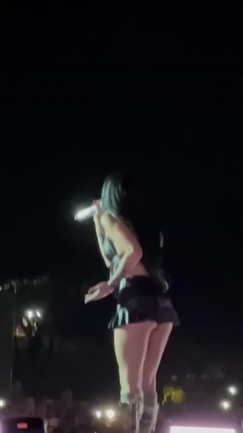 nicki nicole - Video