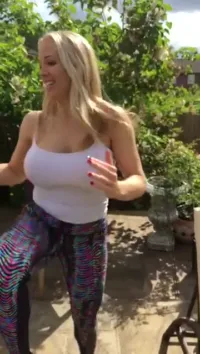 Rebecca More / Rebecca Moore - Video