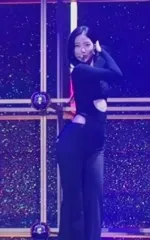 Kazuha Nakamura 中村 一葉 | LESSERAFIM - Video