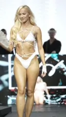 Danielle Moinet / Summer Rae - Video