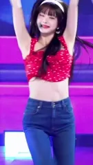 Hong Eunchae 홍은채 | LESSERAFIM - Video