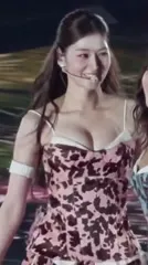 Minatozaki Sana (TWICE) - Video #186609