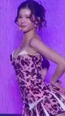 Minatozaki Sana (TWICE) - Video #186638