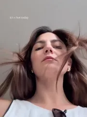 monica barbaro - Video