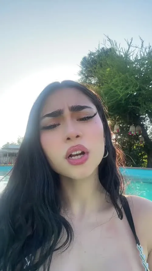 Paloma Mami - Video