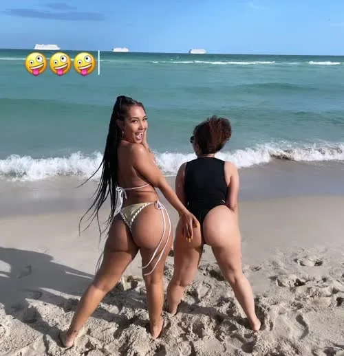 Parker McKenna Posey - Video