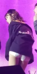 Kim Chaewon 김채원 [Le Sserafim] - Video #151415