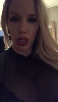Rebecca More / Rebecca Moore - Video