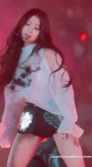 Huh Yunjin 허윤진 | LESSERAFIM - Video #270150